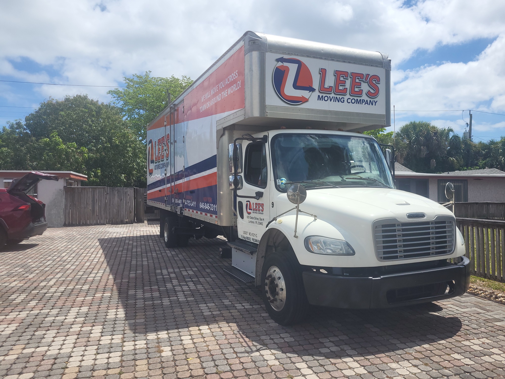 Lee's Moving Company professional fleet prepared for high-rise and estate moves in Fort Lauderdale, Broward County.